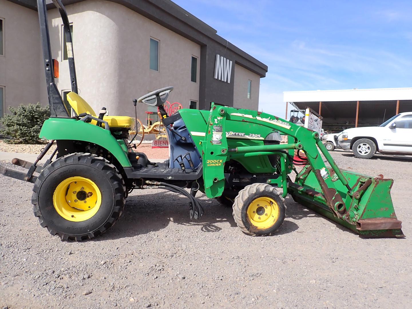 ./imagenes/INVOICE/2019/16536/TRACTOR JOHN DEERE_2305 (3).JPG